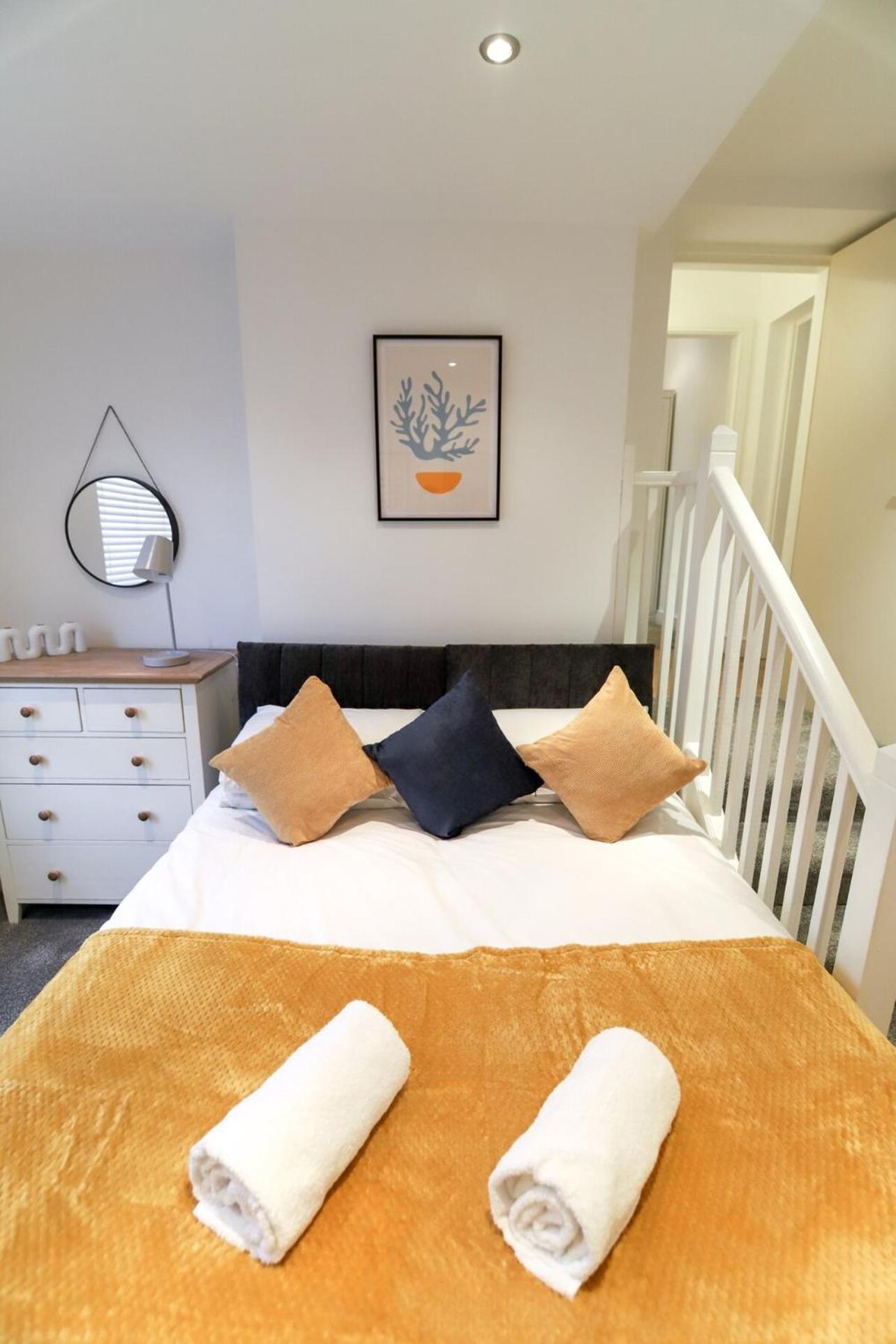 New- Modern 2br Wifi Sleep5 Centre *