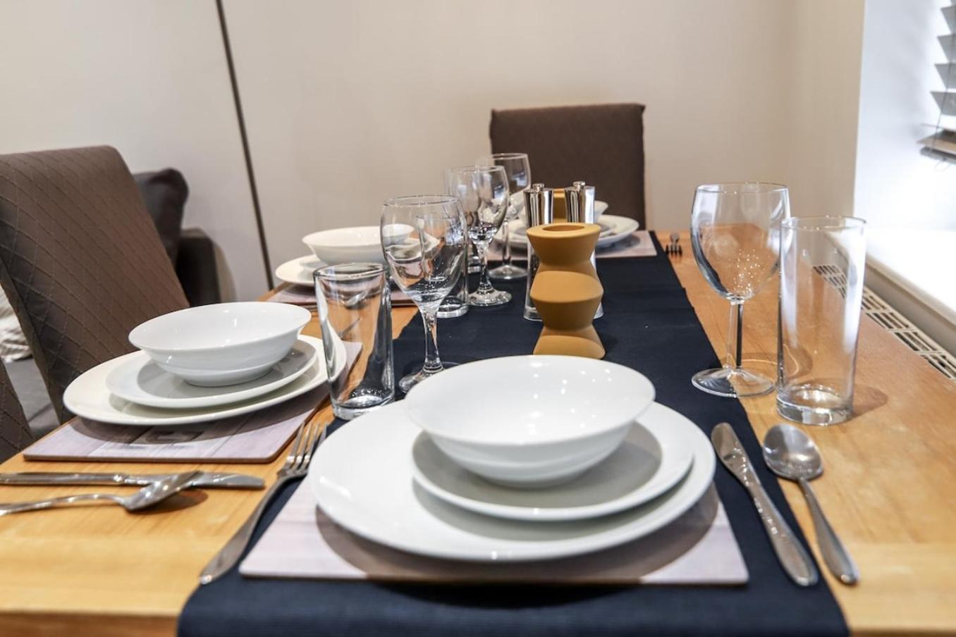New- Modern 2br Wifi Sleep5 Centre