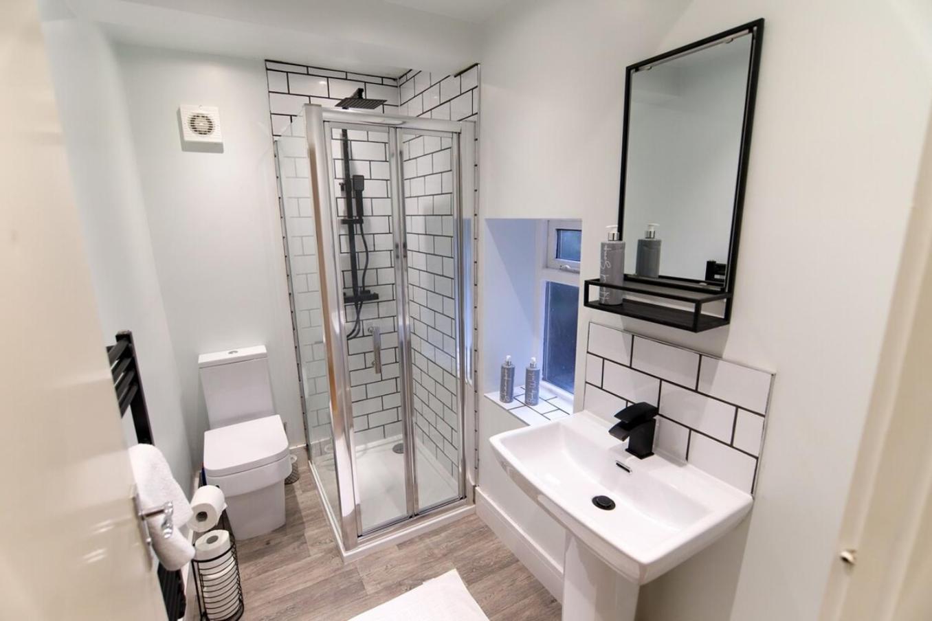 Aparthotel New- Modern 2br Wifi Sleep5 Centre