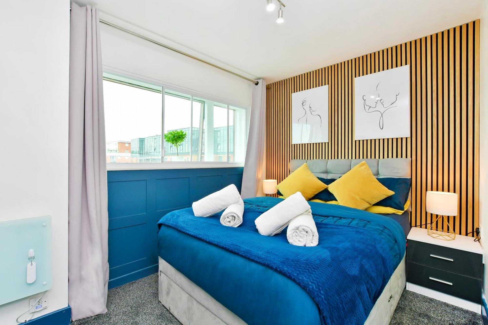 Apartamento Penthouse With Rooftop Terrace & Free Parking