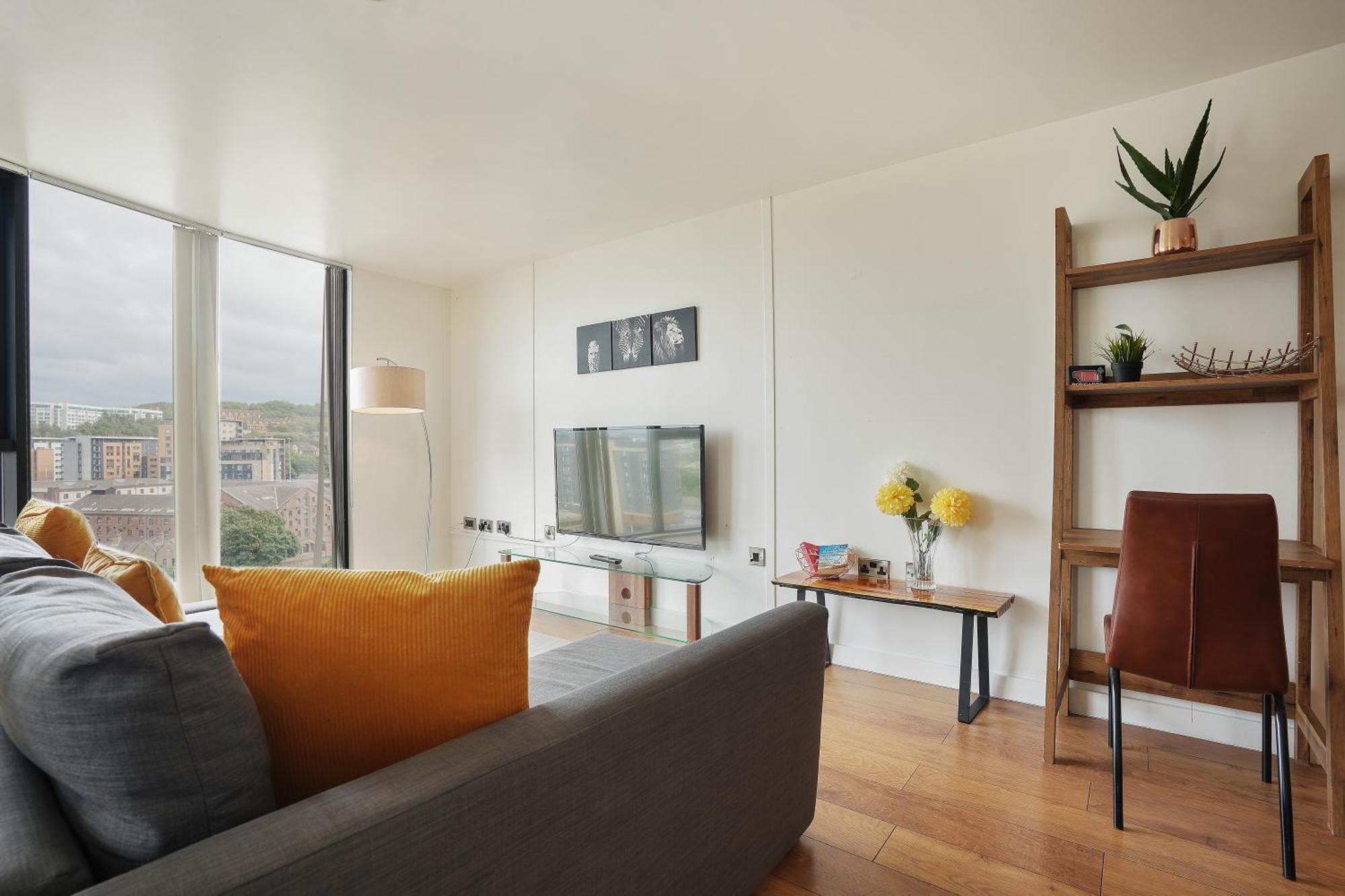 Apartment Spacious 2 Bed 98 - Centre, Great Views & Free Netflix - Hosted By Host Save Sheffield