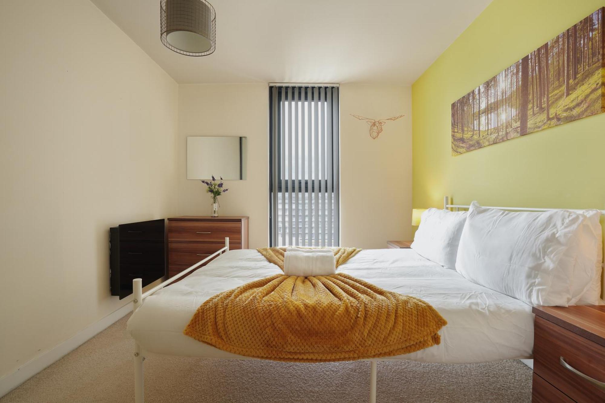 Apartment Spacious 2 Bed 98 - Centre, Great Views & Free Netflix - Hosted By Host Save Sheffield