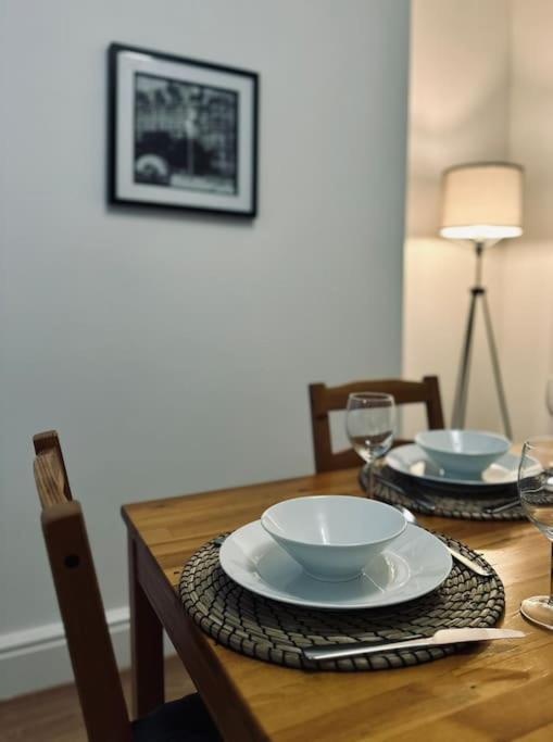 Holiday home Three Bedroom House By Brookland Serviced Short Lets With Free Wifi *