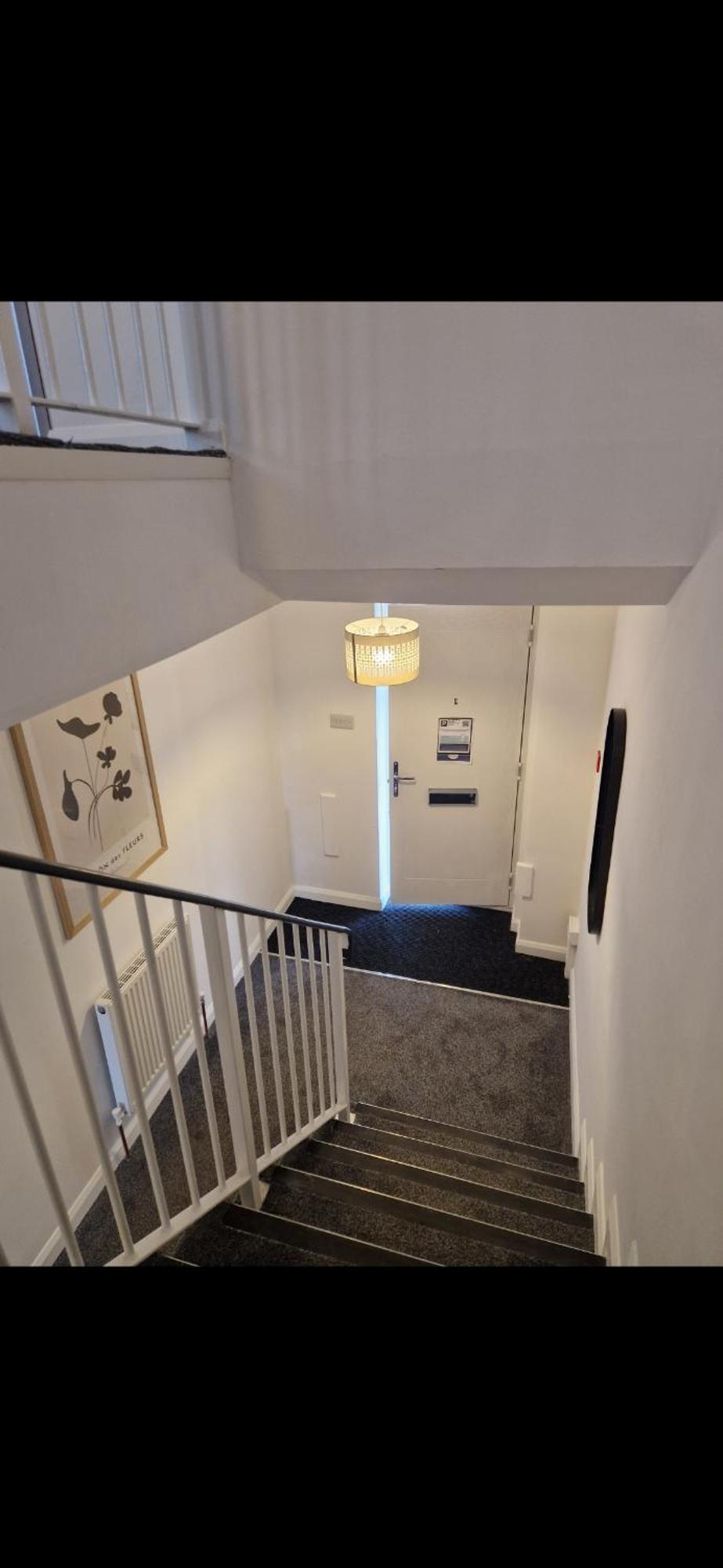 4 Bed- Centre- Free Secure Parking- Monthly & Weekly Holiday home Sheffield