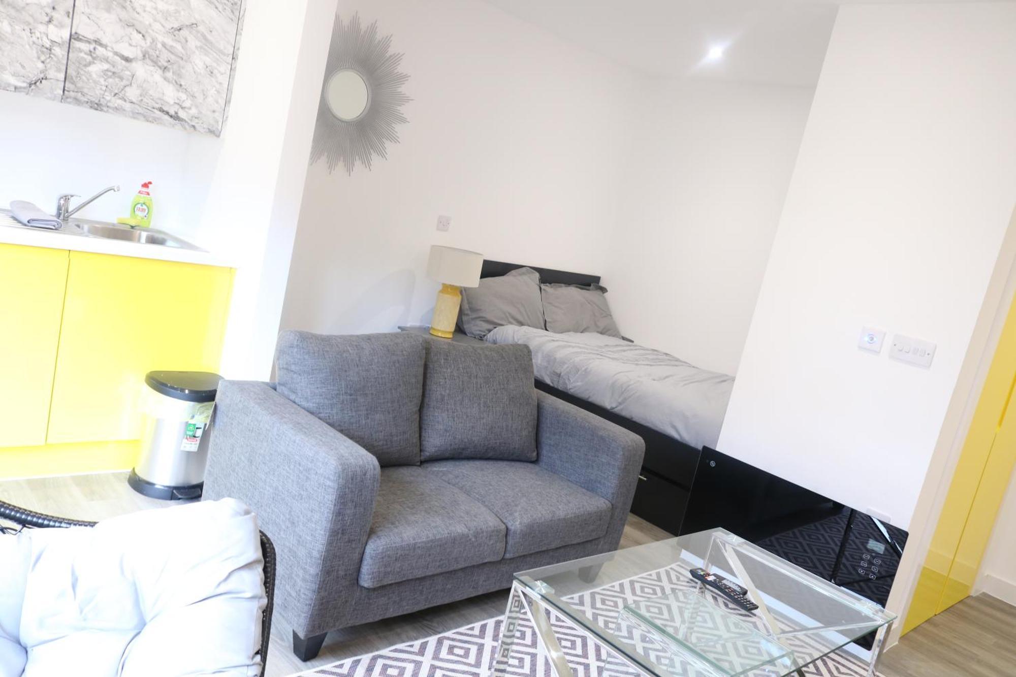 Avo Apartments: Serviced Short Lets With Free Wifi In South Yorkshire Apartment *