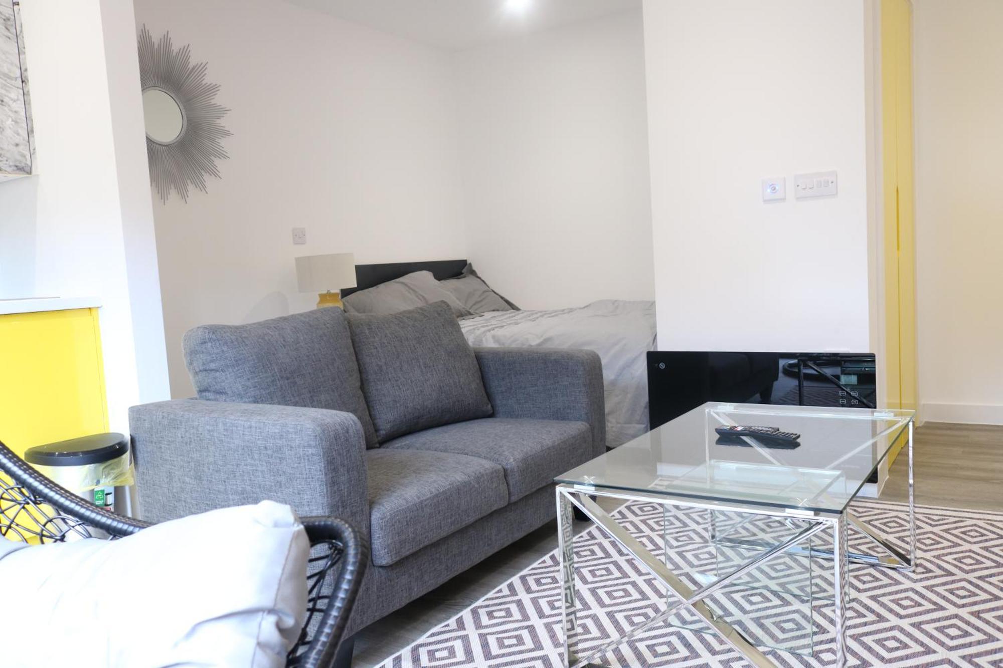 Avo Apartments: Serviced Short Lets With Free Wifi In South Yorkshire Apartment Sheffield