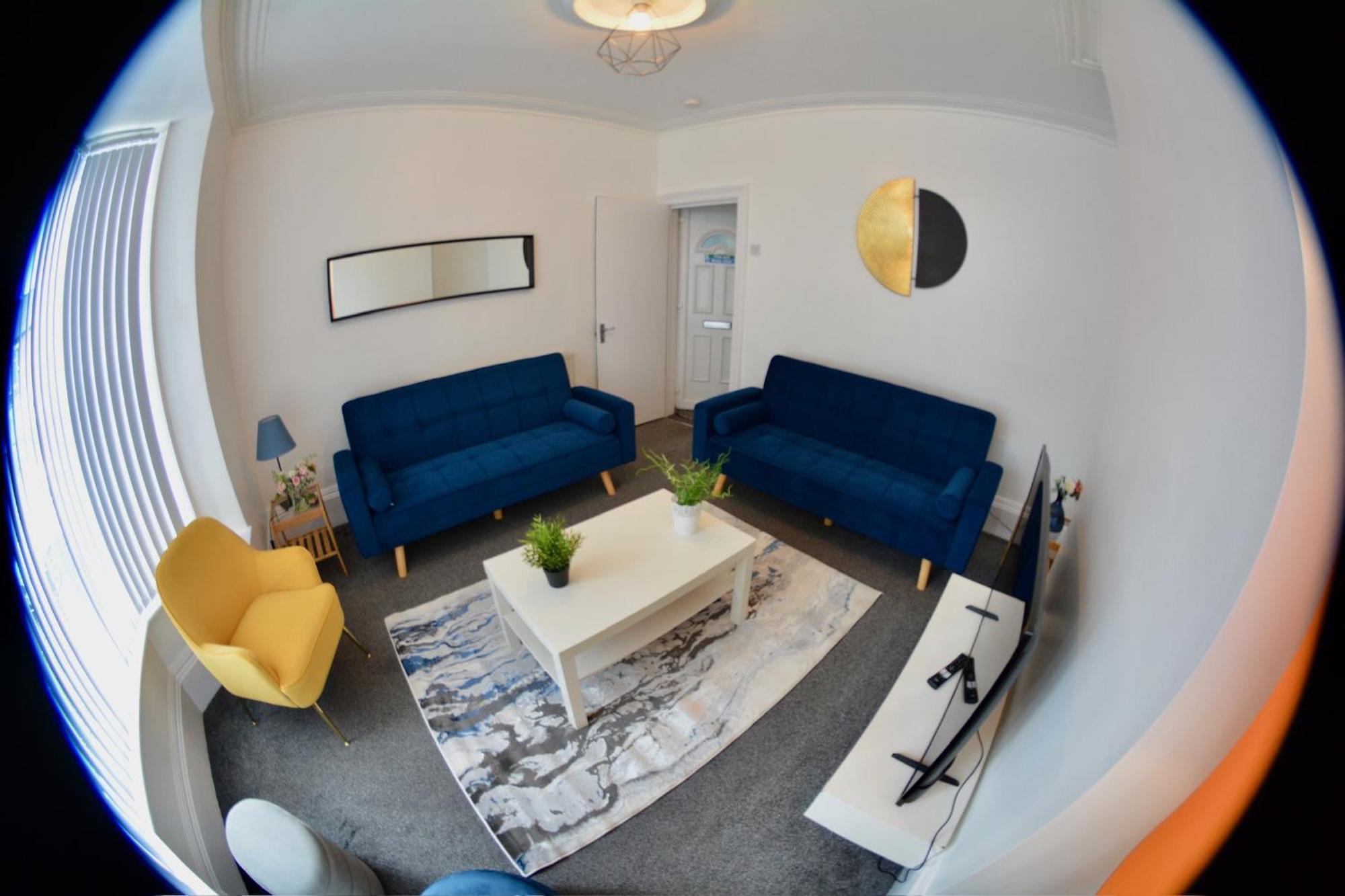 4bedroom House With Free Wi-fi Near The Centre Apartment *