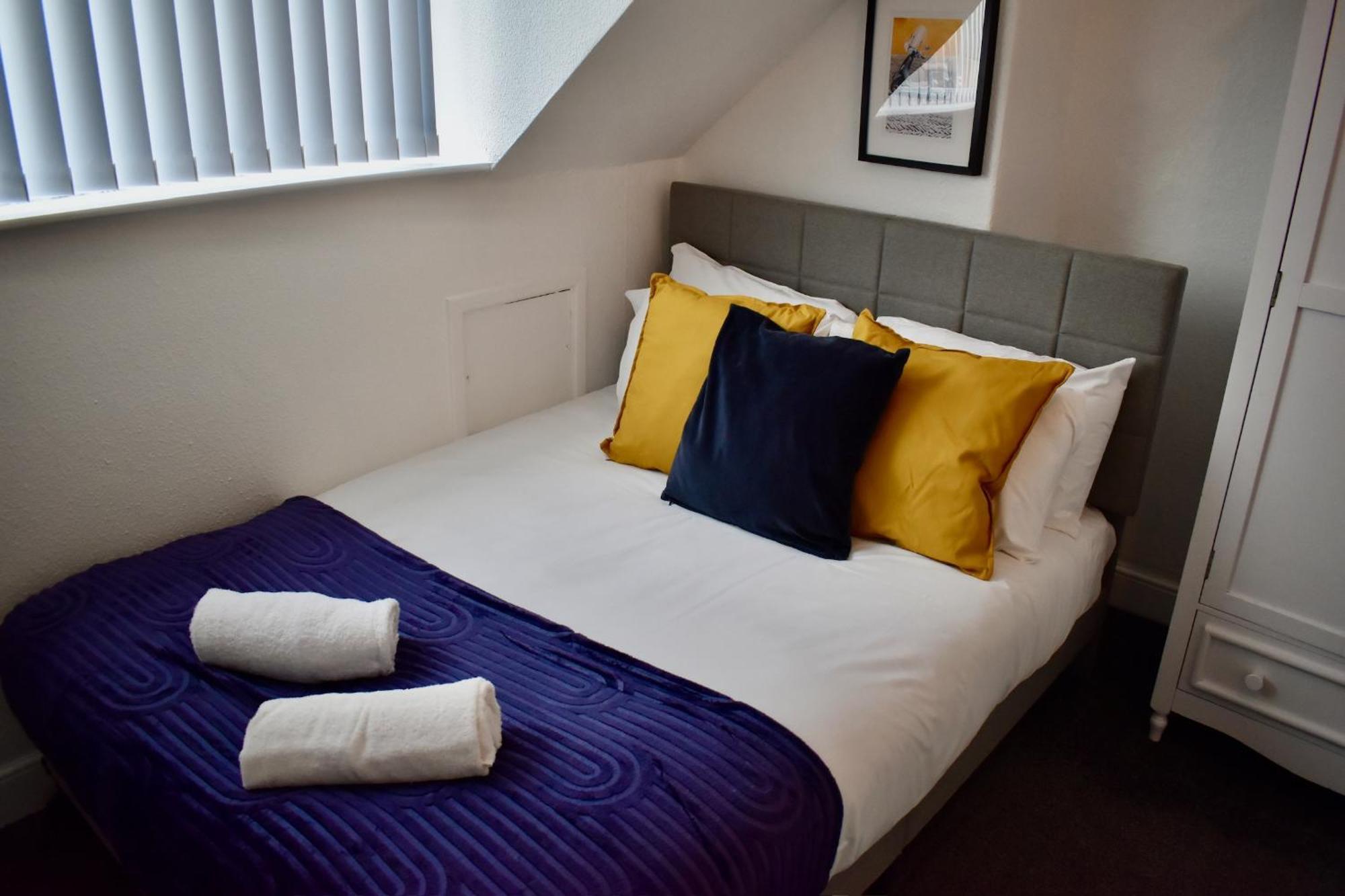 4bedroom House With Free Wi-fi Near The Centre Apartment *