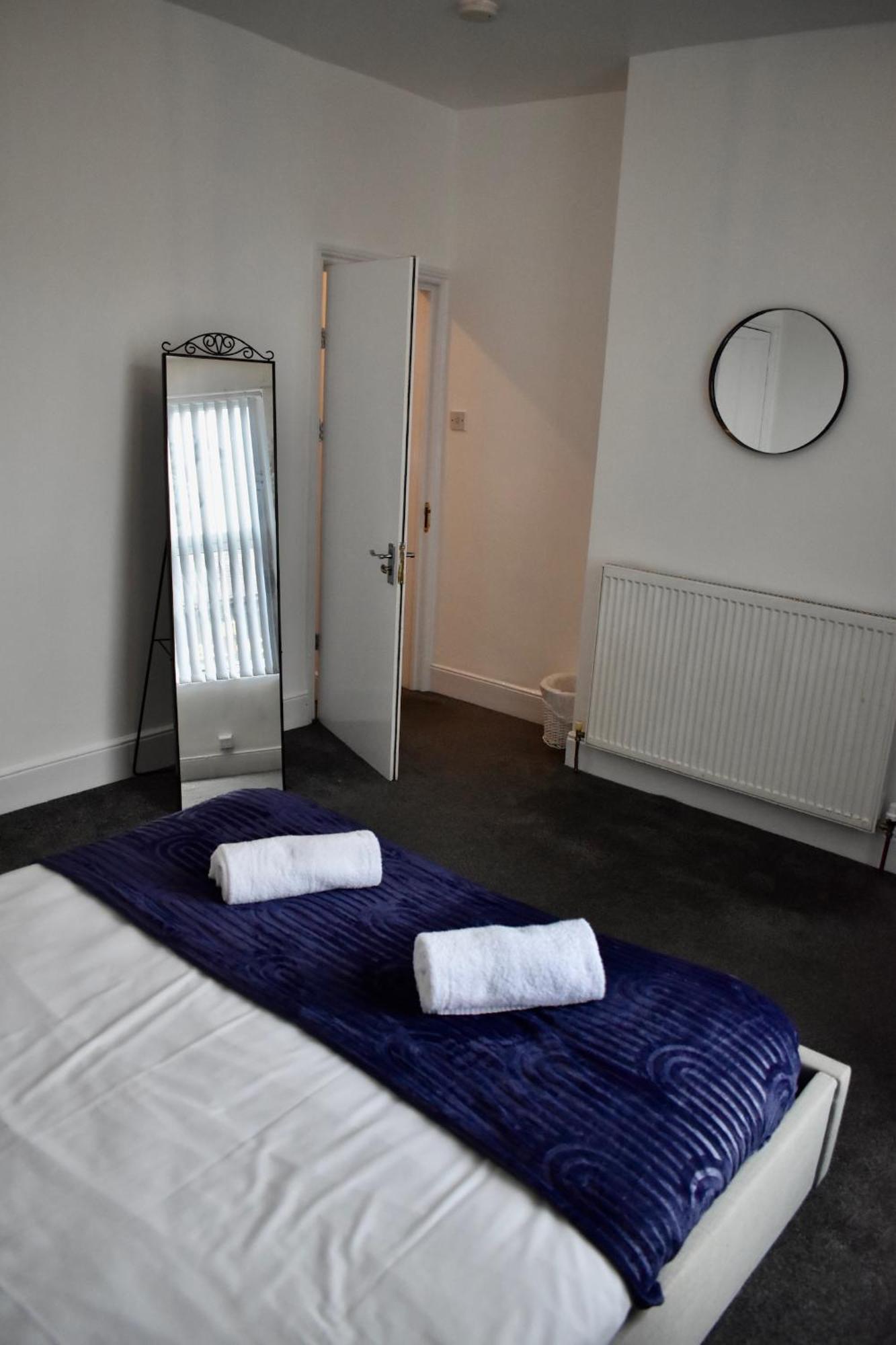 Apartment 4bedroom House With Free Wi-fi Near The Centre