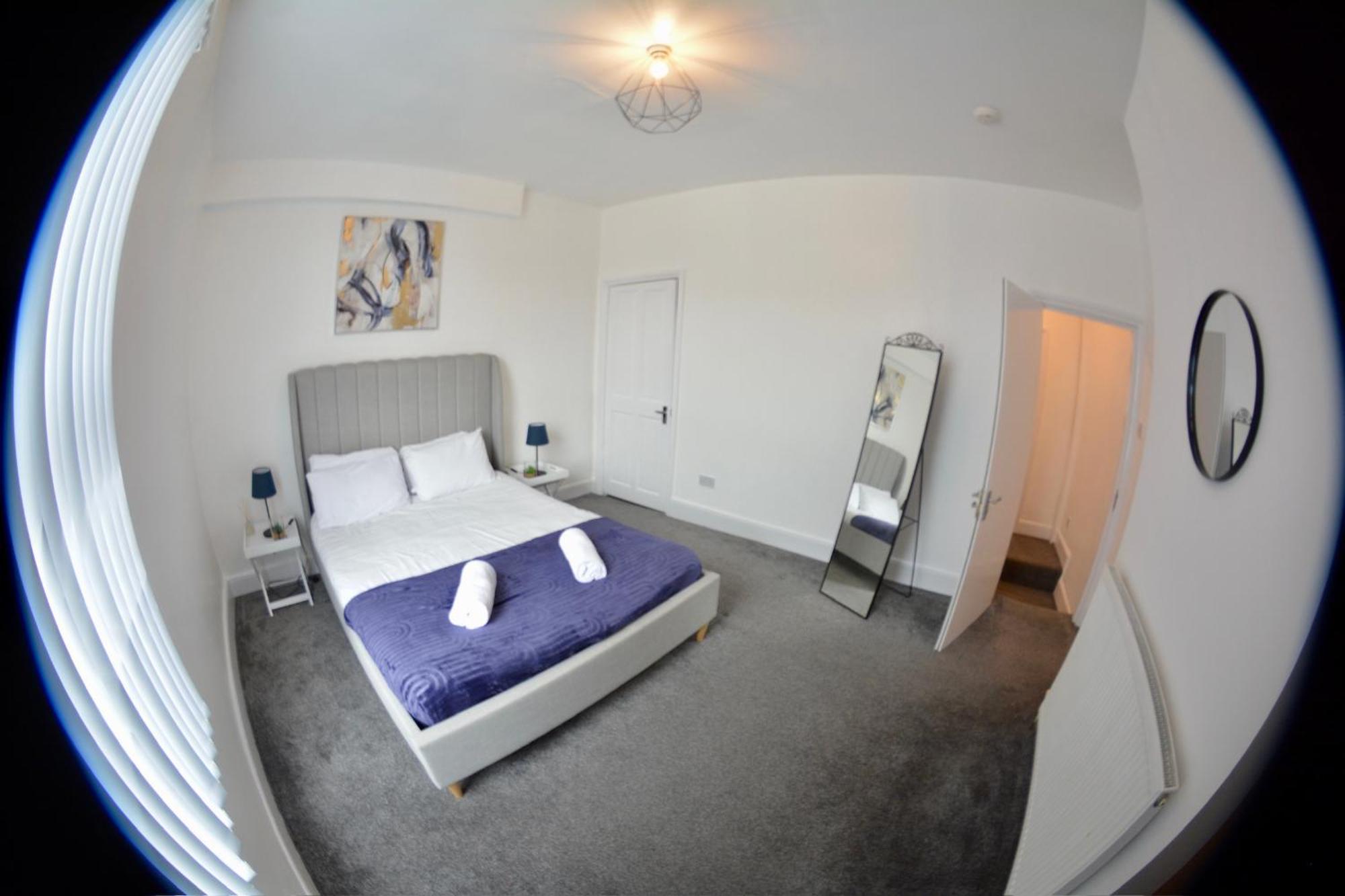 Apartment 4bedroom House With Free Wi-fi Near The Centre