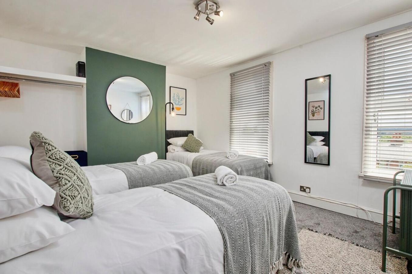 New - 2 Bedroom House Close To Arena, Meadowhall, M1 Sheffield