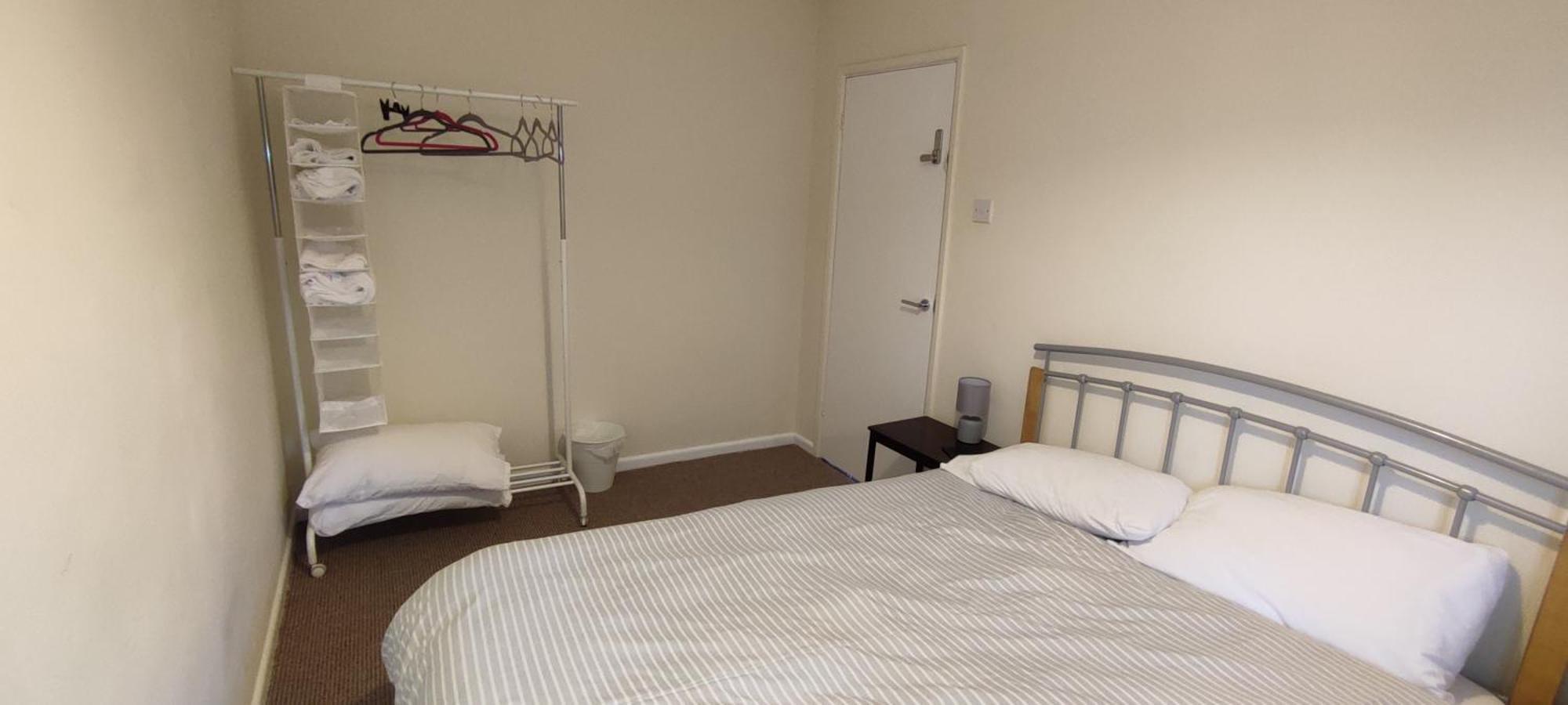 Meadowhall Work Or Leisure Off Road Parking With Cctv Holiday home Sheffield