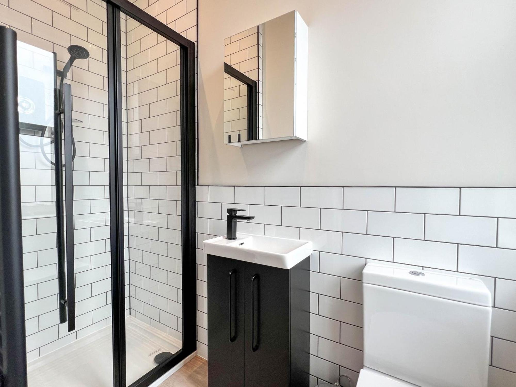 Hanover - Stylish 1 Bedroom Suites, Centre - Hosted By Host Save