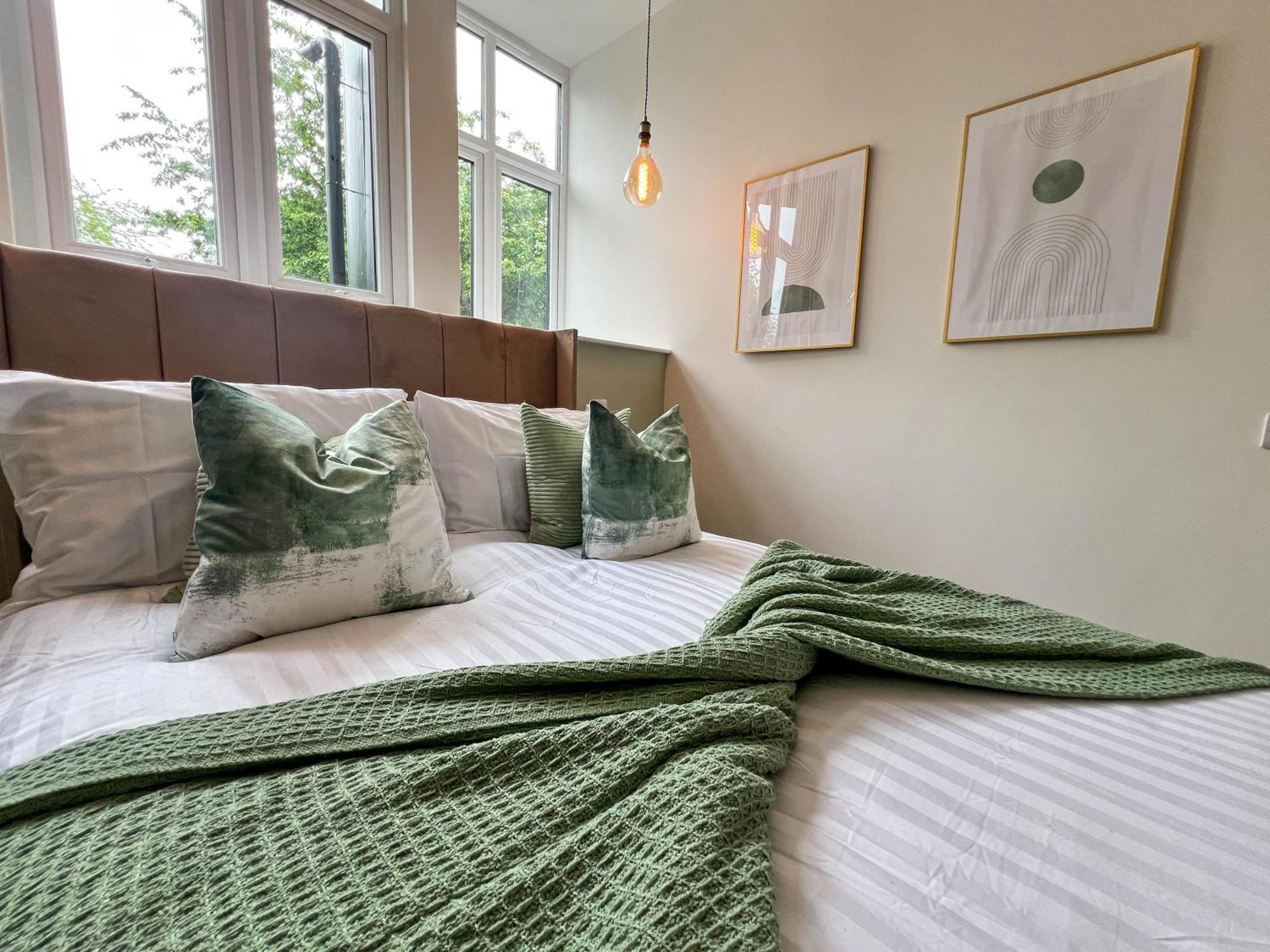 Hanover - Stylish 1 Bedroom Suites, Centre - Hosted By Host Save