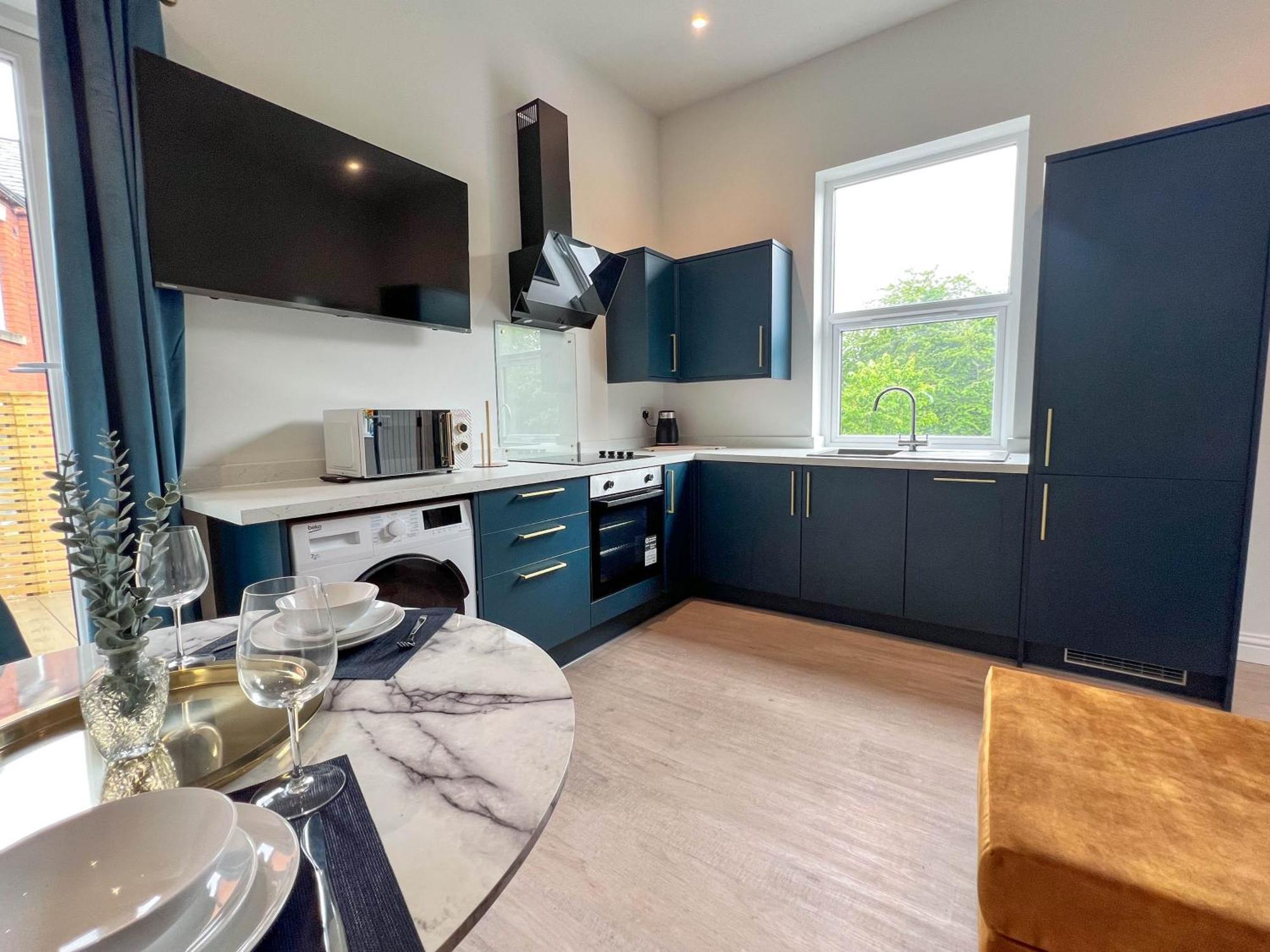 Hanover - Stylish 1 Bedroom Suites, Centre - Hosted By Host Save Apartment *
