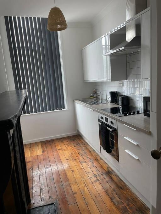 Apartment Spacious Flat For 6 Center Gs305