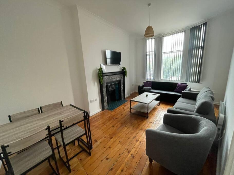 Spacious Flat For 6 Center Gs305 Sheffield