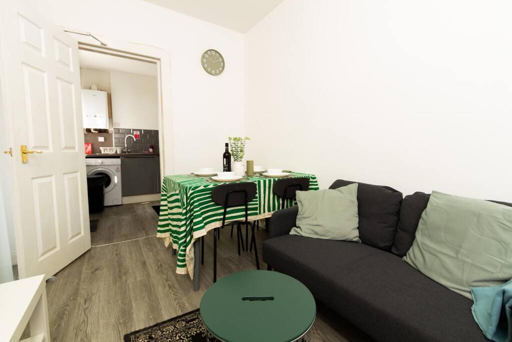 Apartment 1 - Stylish In A Shared House *