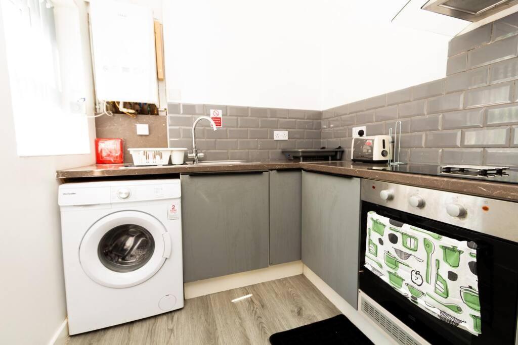 1 - Stylish In A Shared House *