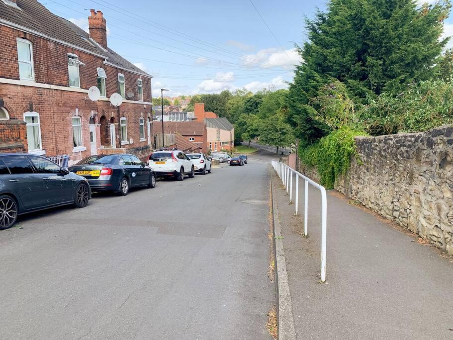 Apartment 1 - Stylish In A Shared House Sheffield