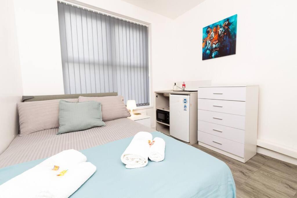 Apartment 1 - Stylish In A Shared House Sheffield