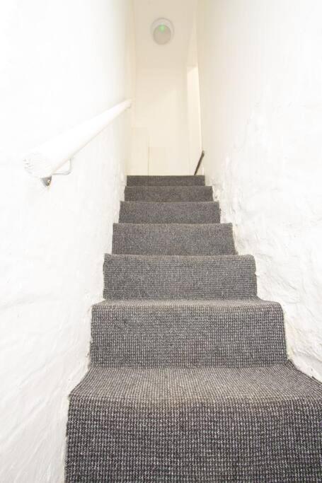 2 - Stylish Private In A Shared House * Sheffield