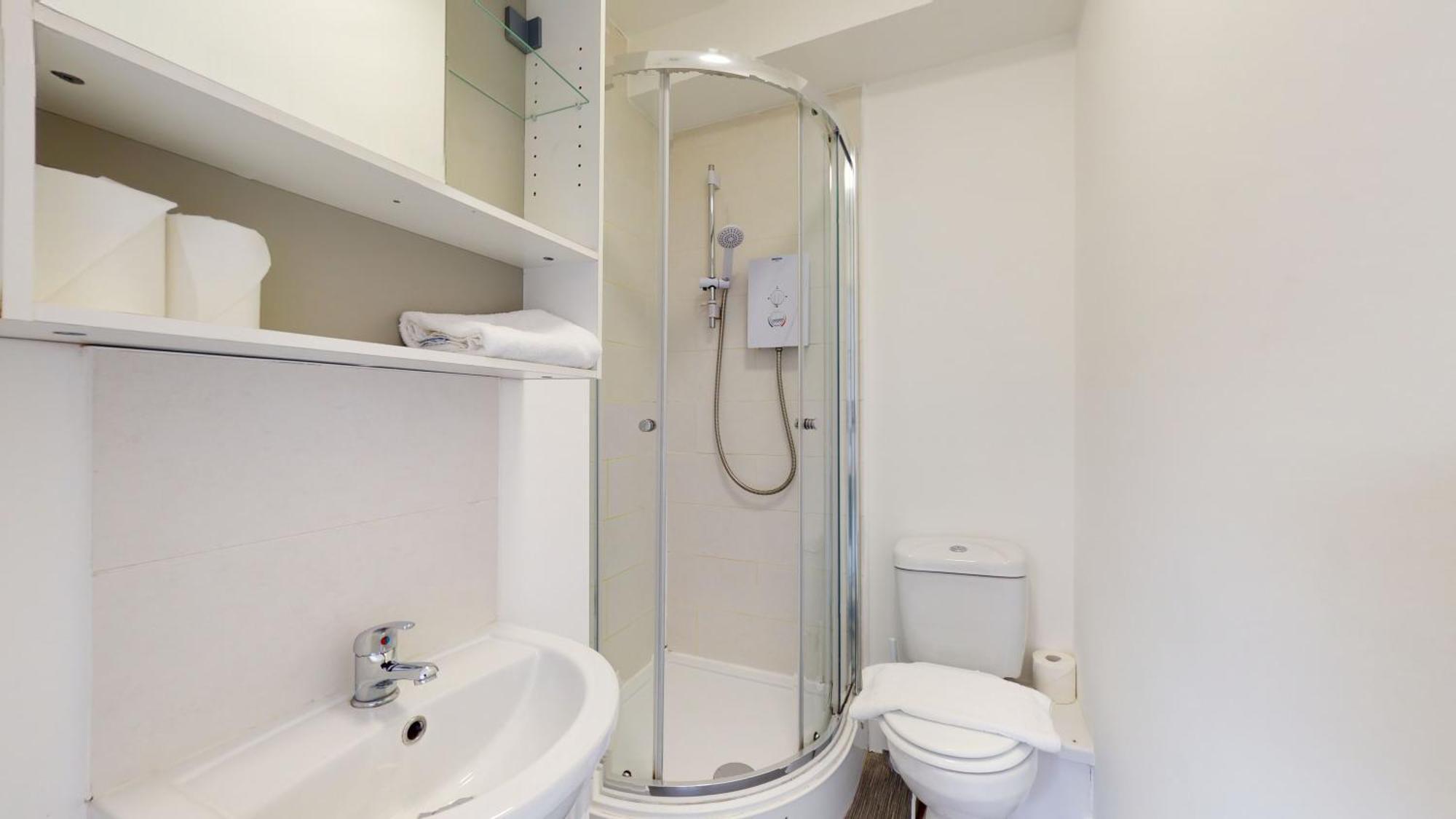 4bed And 4bath House Near Centre With Free Wifi Holiday home