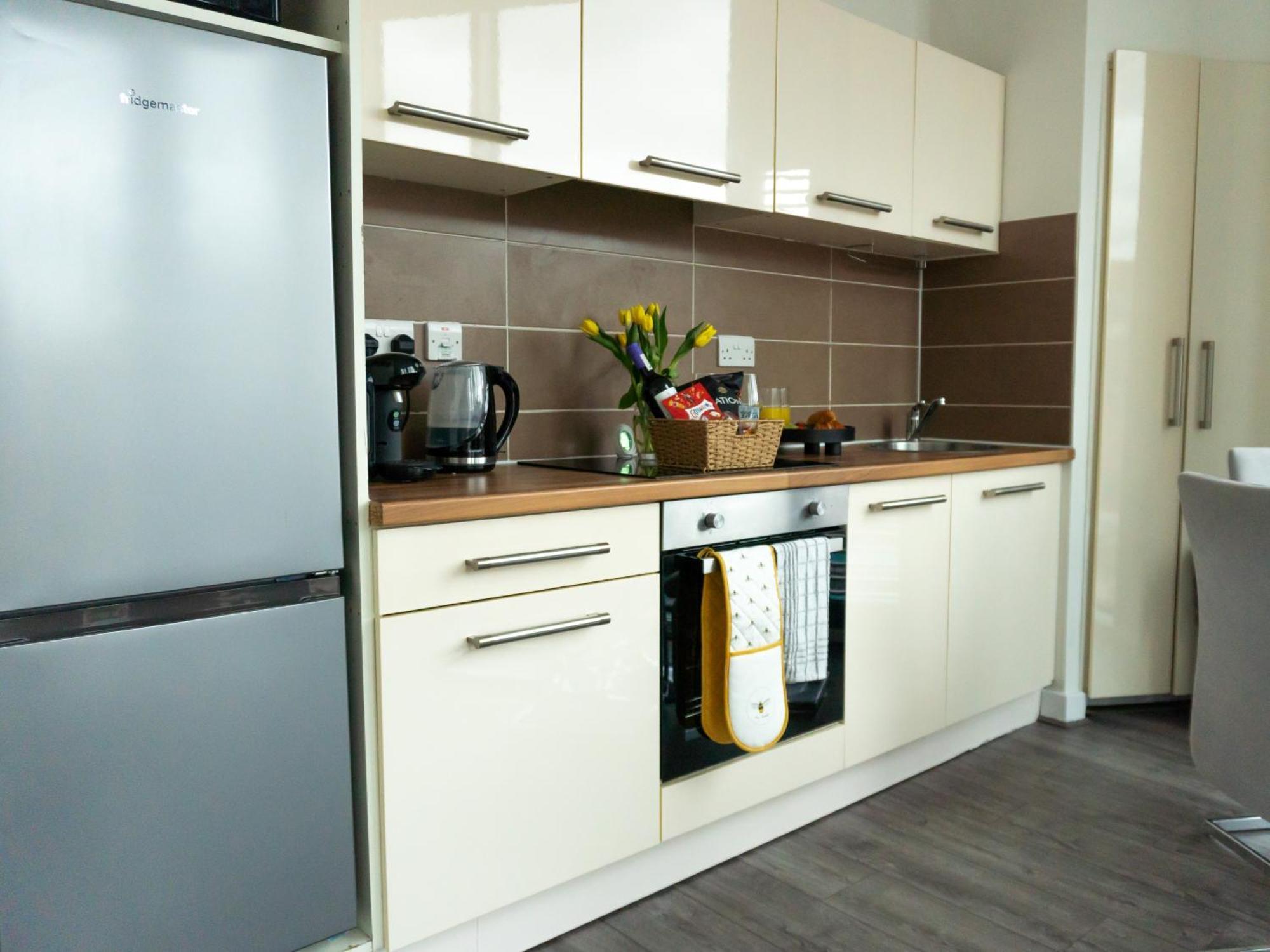 Elegant Centre Penthouse I Exclusive I Sleeps Up To 6 Guest I Families, Business I By Tranquillity Homes Short Lets & Serviced Apartment