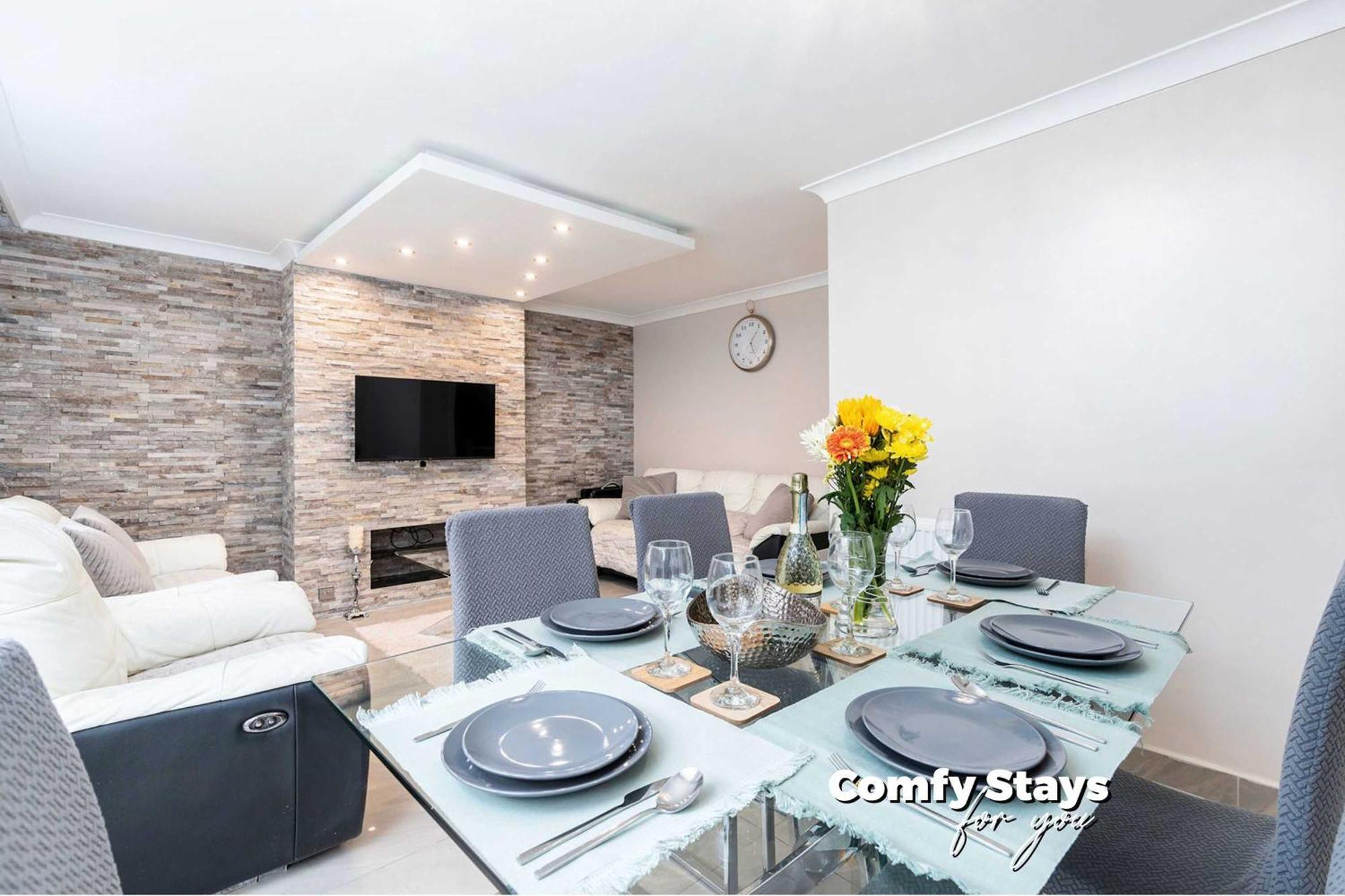 Apartment 3-bed - Sleeps Up To 6 - Near Centre - Free Parking *