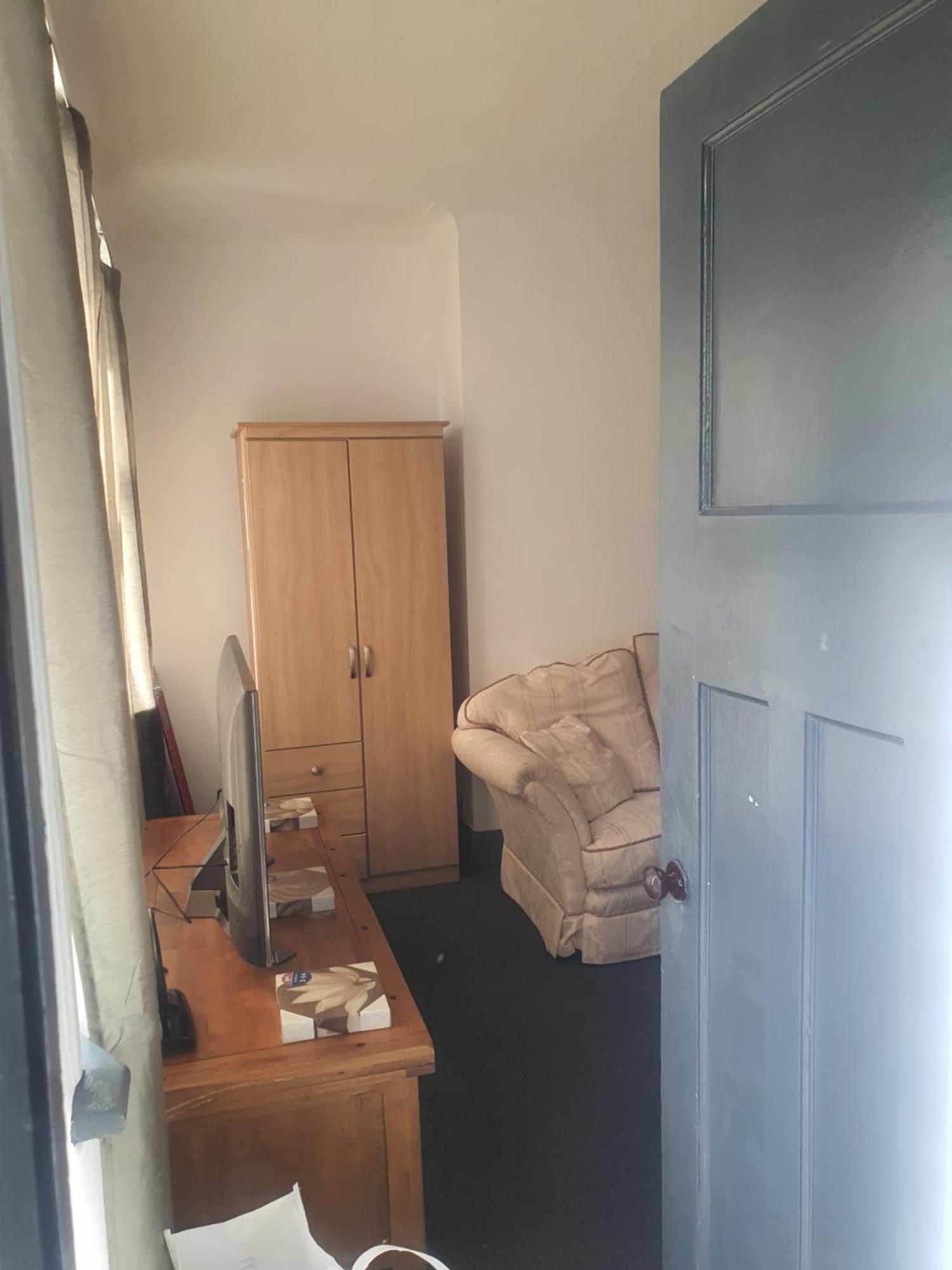 Double Bed In Meadowhall, Tinsley *