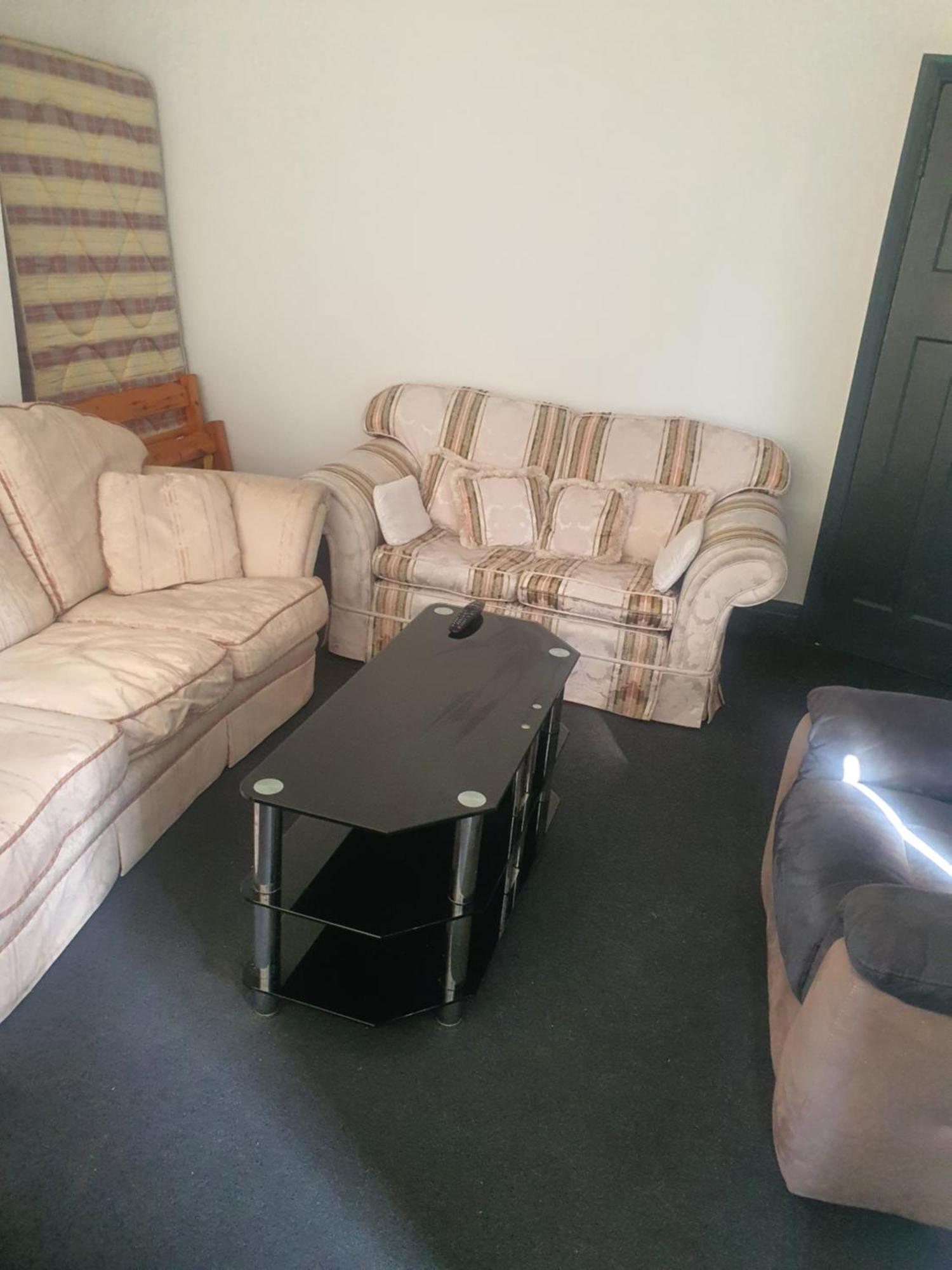 Bed & Breakfast Double Bed In Meadowhall, Tinsley *