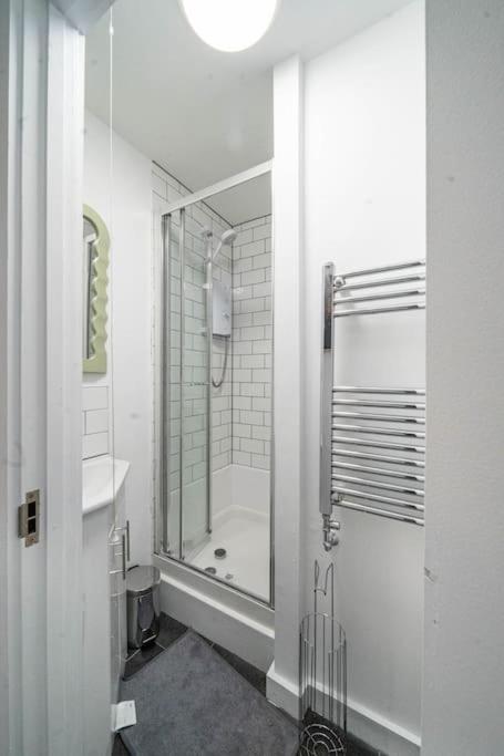 A Cozy Close To Centre Apartment *