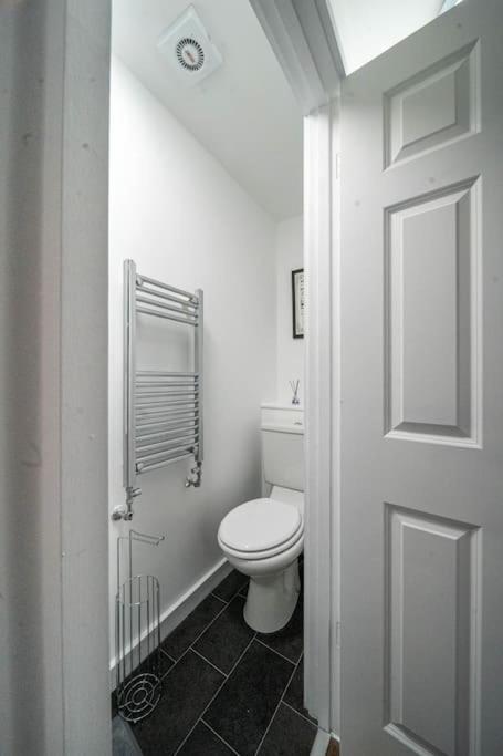 Apartment A Cozy Close To Centre Sheffield