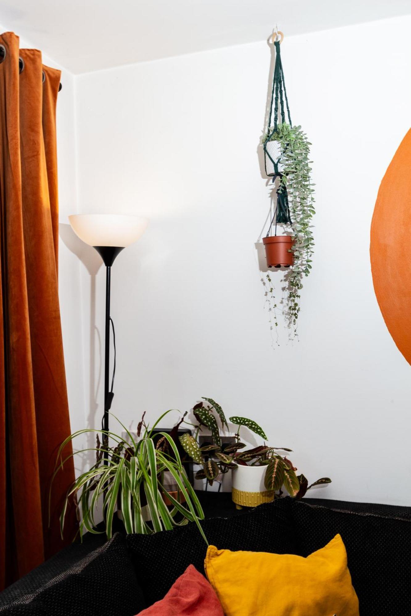 Apartment Modern Retreat - 2bd With Lush Greenery At *