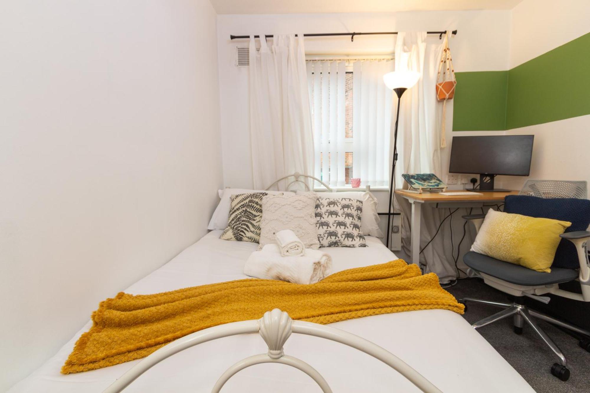 Modern Retreat - 2bd With Lush Greenery At Apartment Sheffield