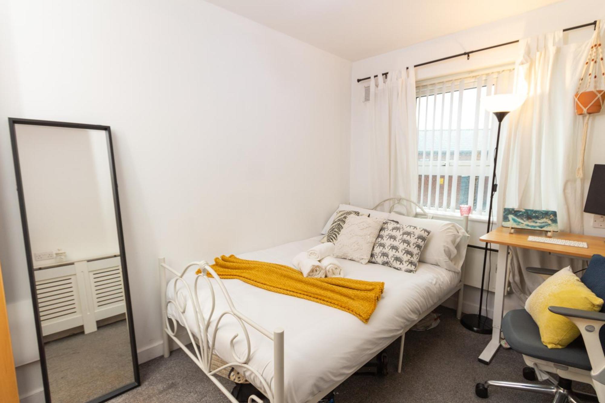 Modern Retreat - 2bd With Lush Greenery At *
