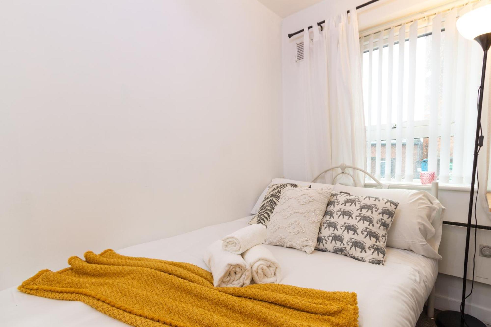 Modern Retreat - 2bd With Lush Greenery At *