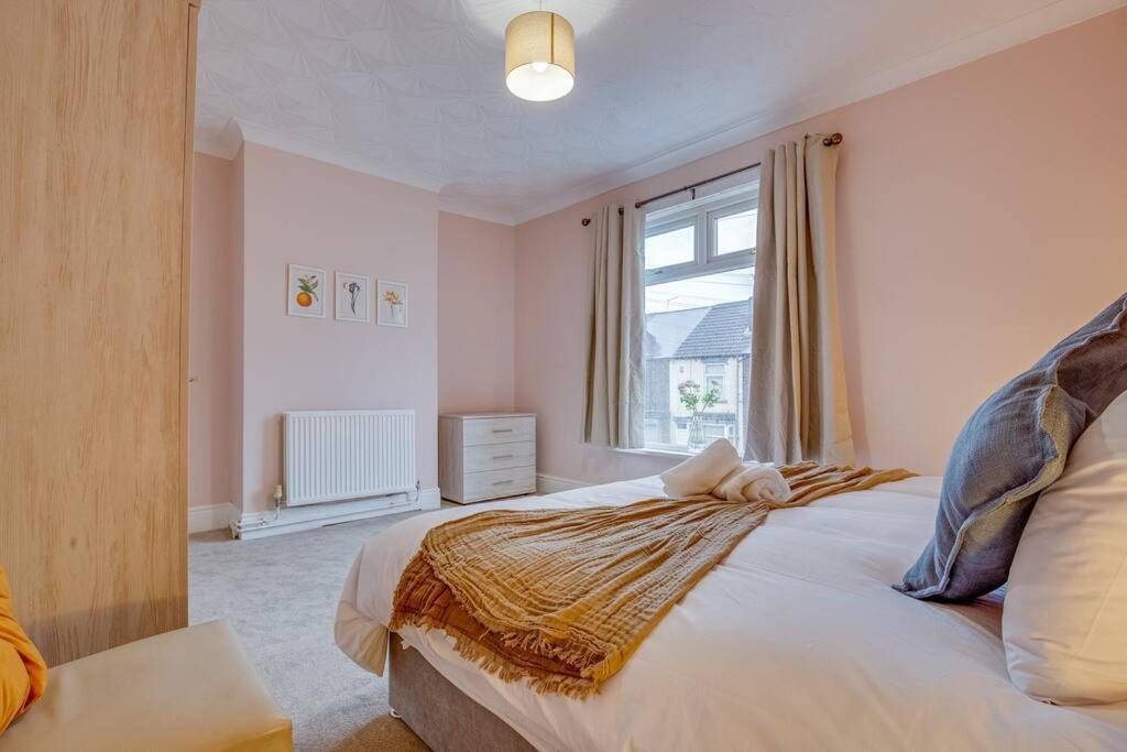 Holiday home New Spacious Comfort Ideal 3bedroom Hideaway