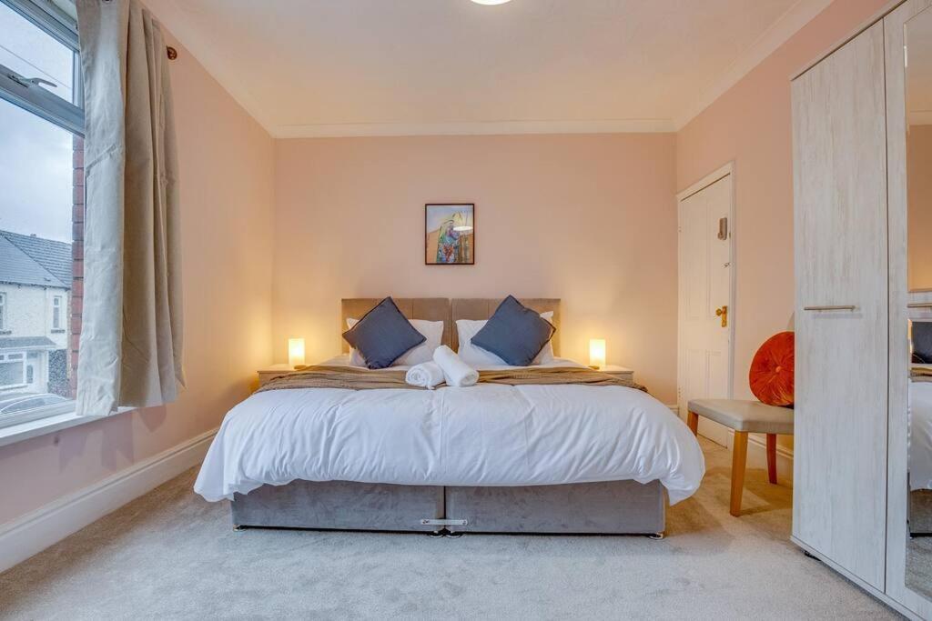 New Spacious Comfort Ideal 3bedroom Hideaway Holiday home Sheffield
