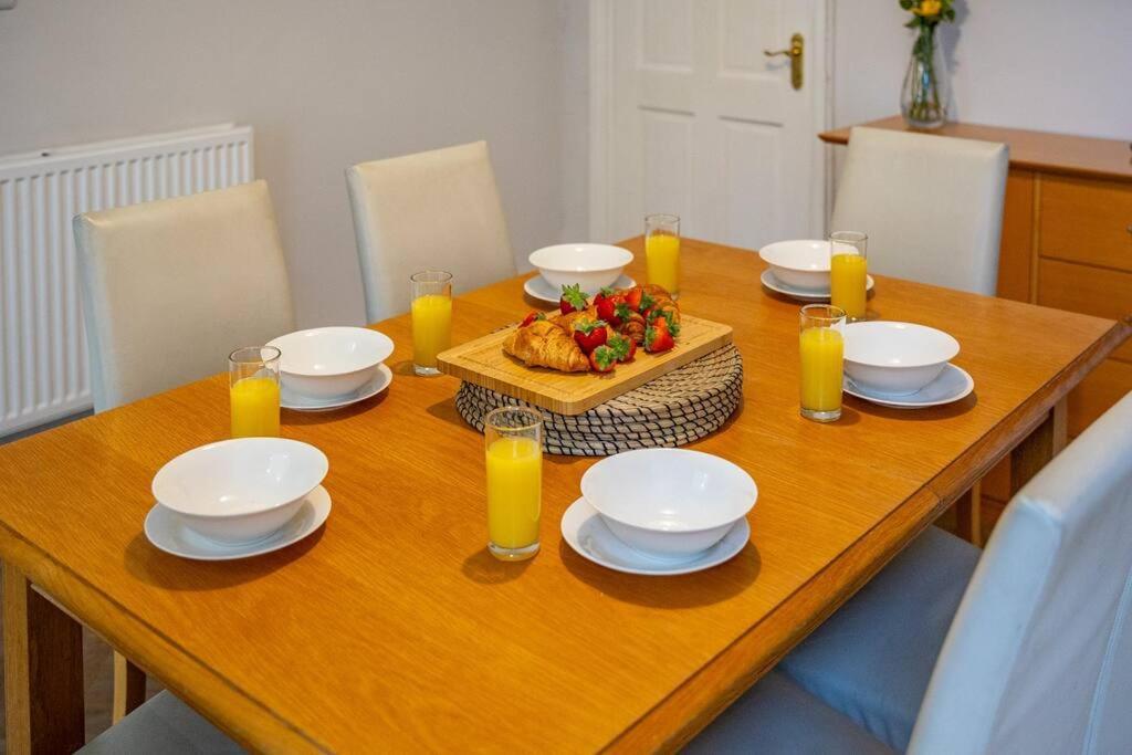 New Spacious Comfort Ideal 3bedroom Hideaway * Sheffield
