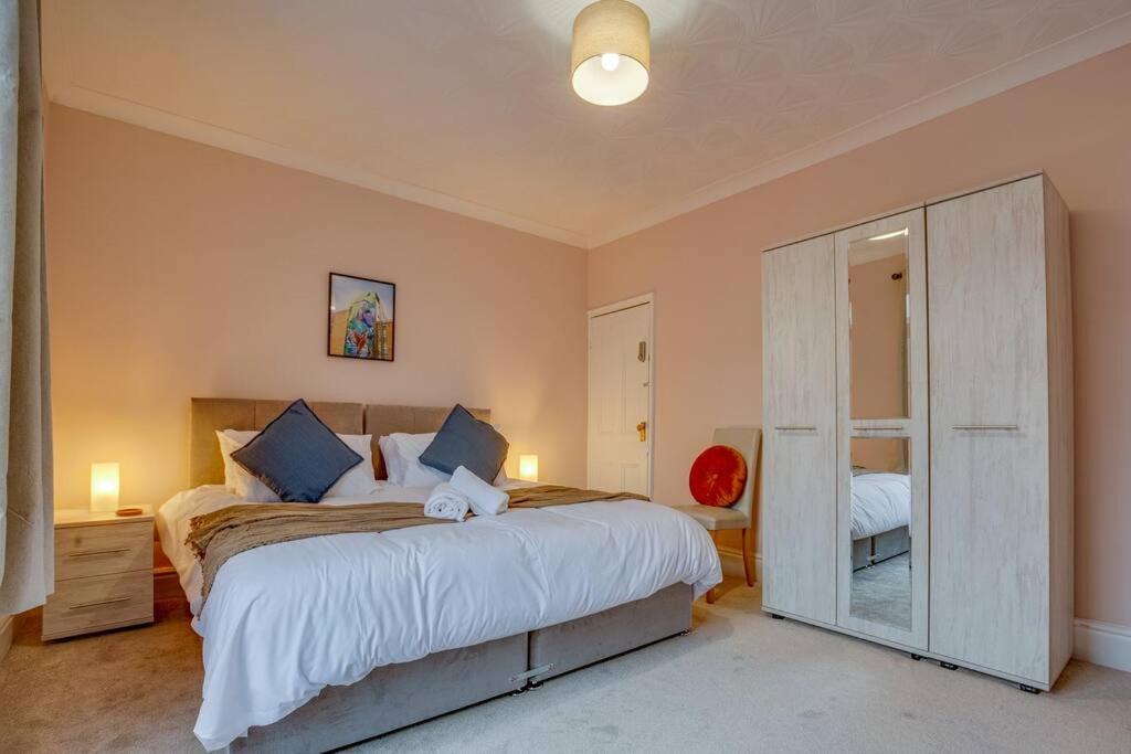 Holiday home New Spacious Comfort Ideal 3bedroom Hideaway