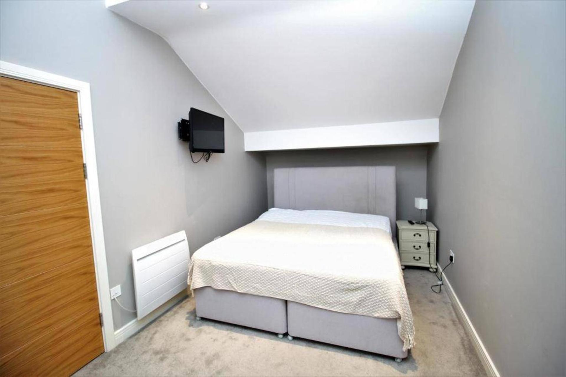 Retreat - Modern Apartment *
