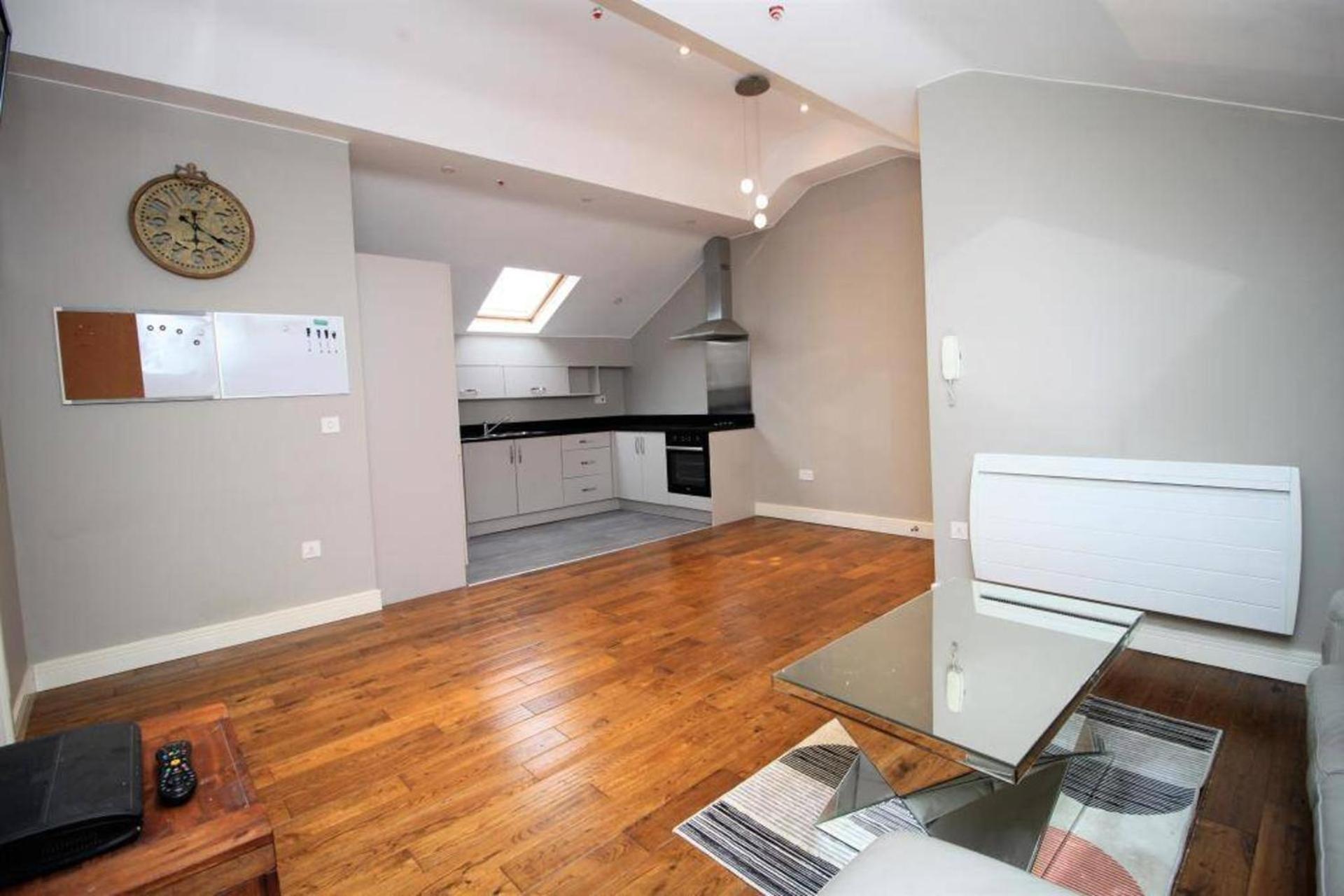 Retreat - Modern Apartment Sheffield