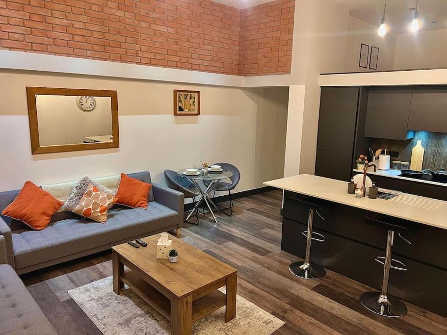 Cityzenretreat - Mezzanine Sleeps 4 Centre Apartment Sheffield