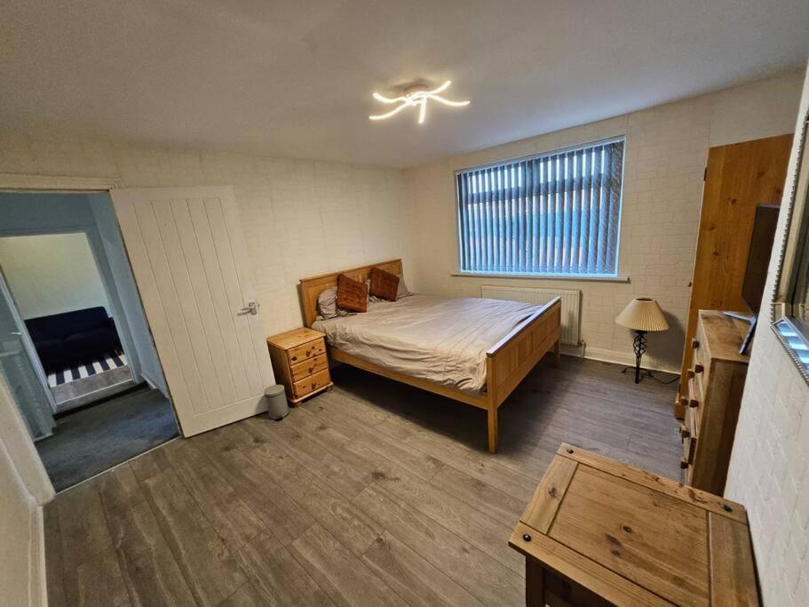 4 Bed House With Pool Table Free Parking En Sheffield