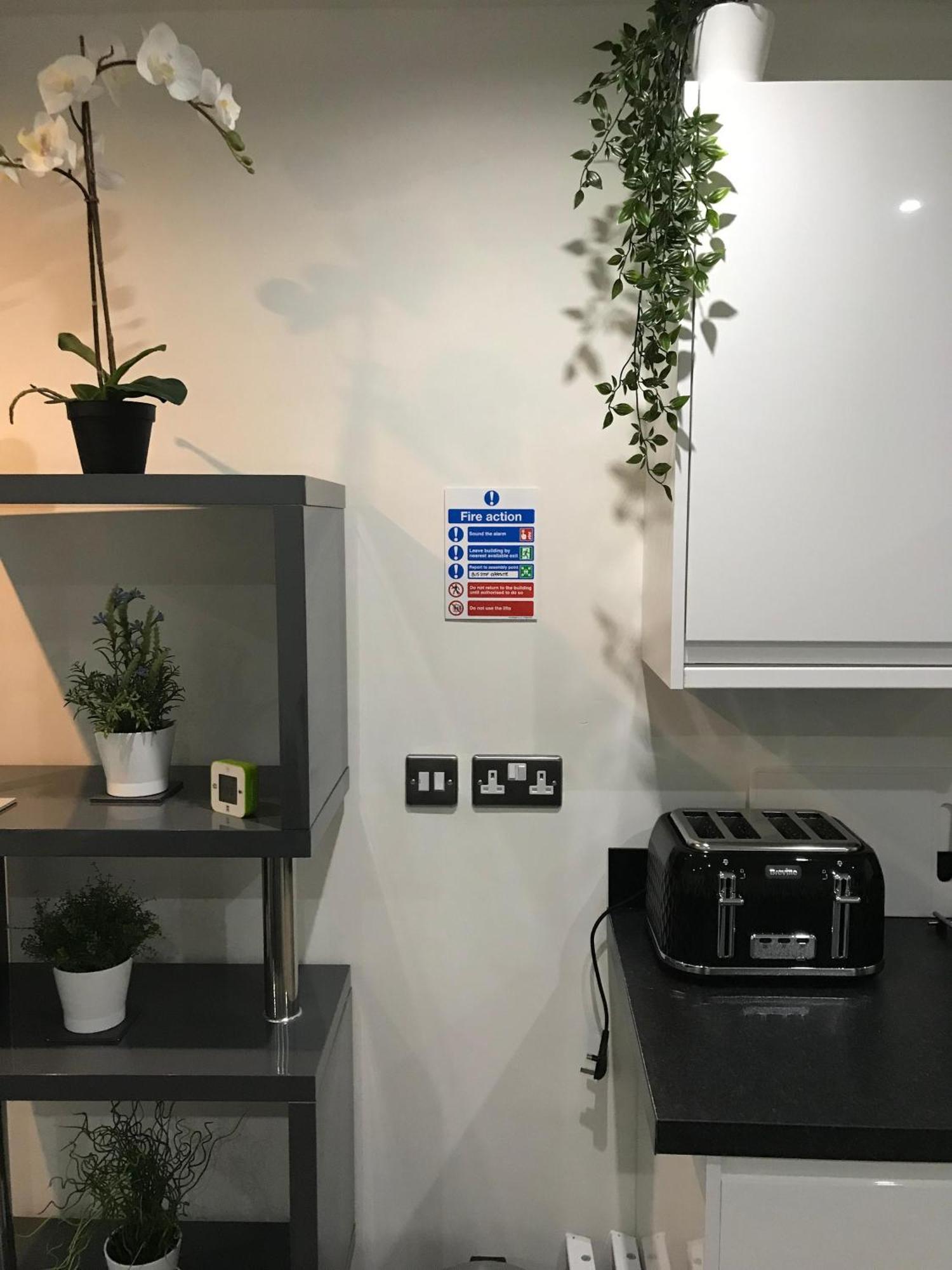 Modern 2br With Balcony Flat In Langset Road Apartamento *