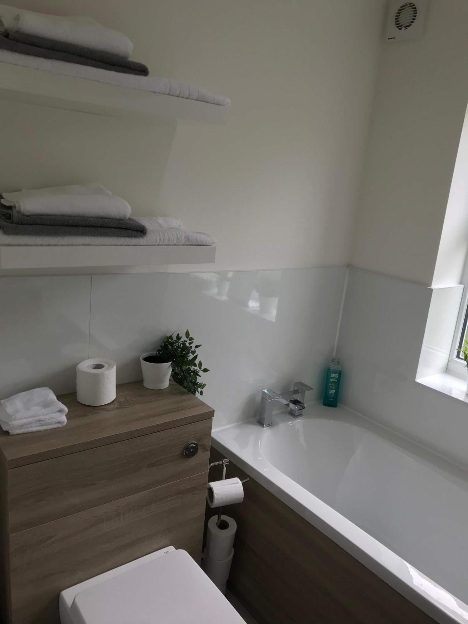 Modern 2br With Balcony Flat In Langset Road *