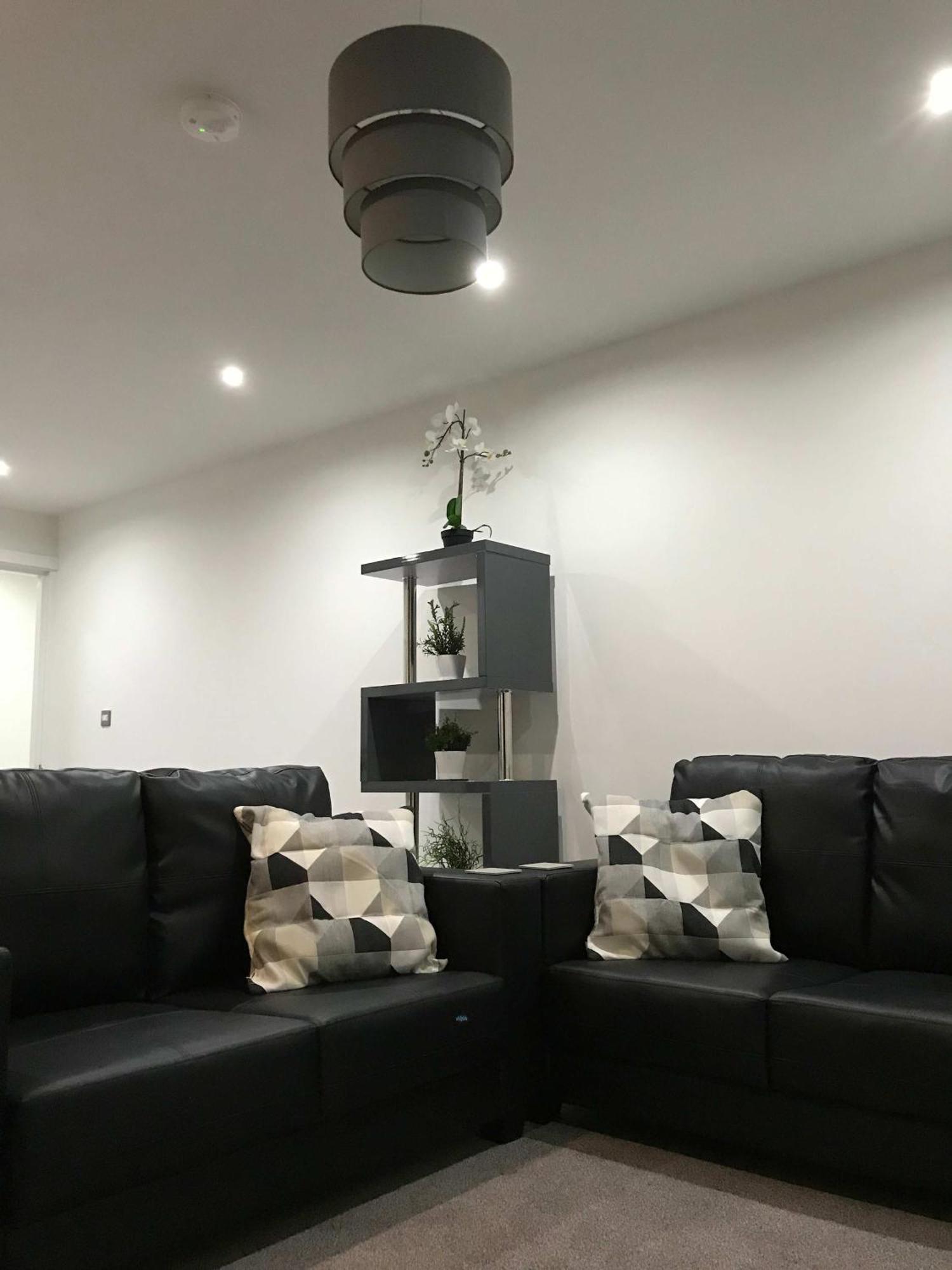 Modern 2br With Balcony Flat In Langset Road Apartment Sheffield