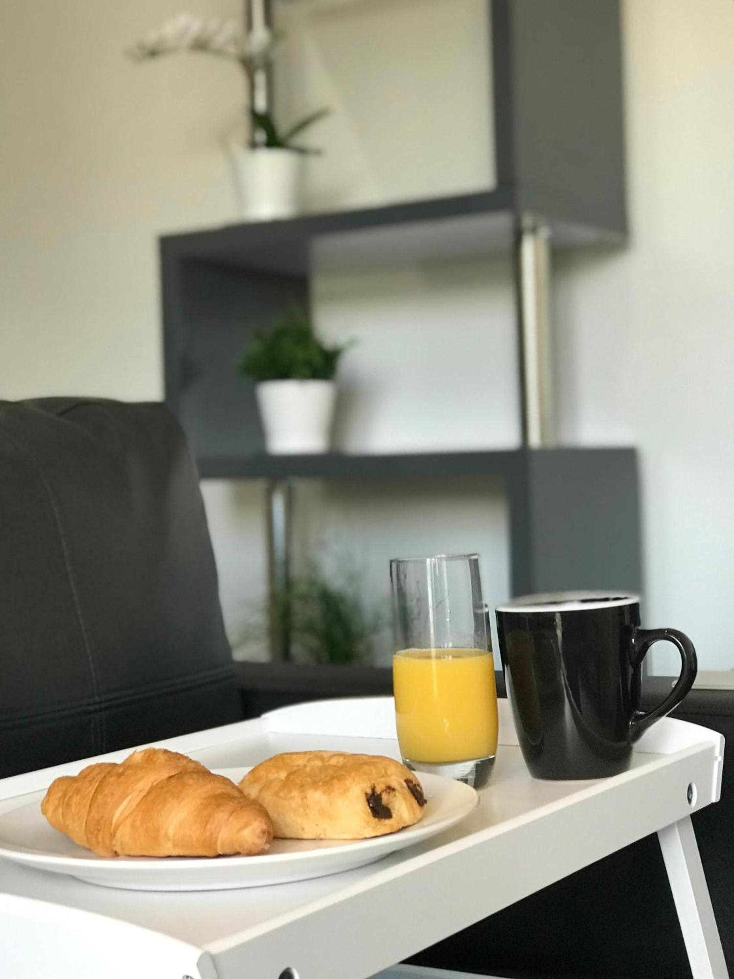 Apartment Modern 2br With Balcony Flat In Langset Road