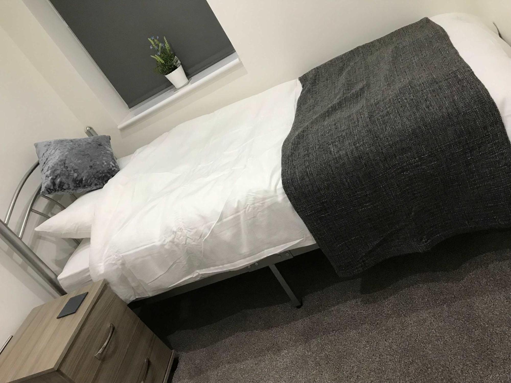 Modern 2br With Balcony Flat In Langset Road Sheffield